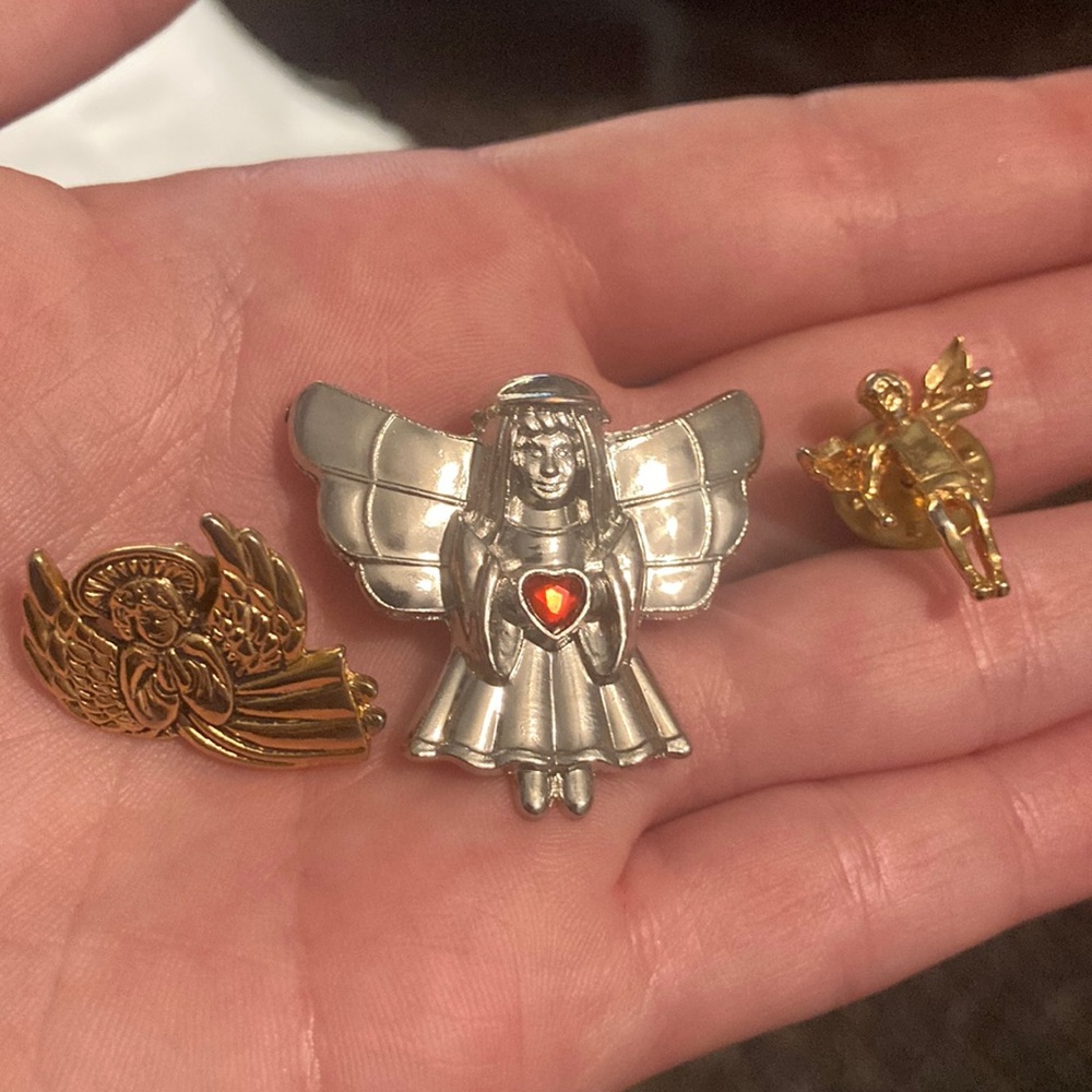 3 angel pins